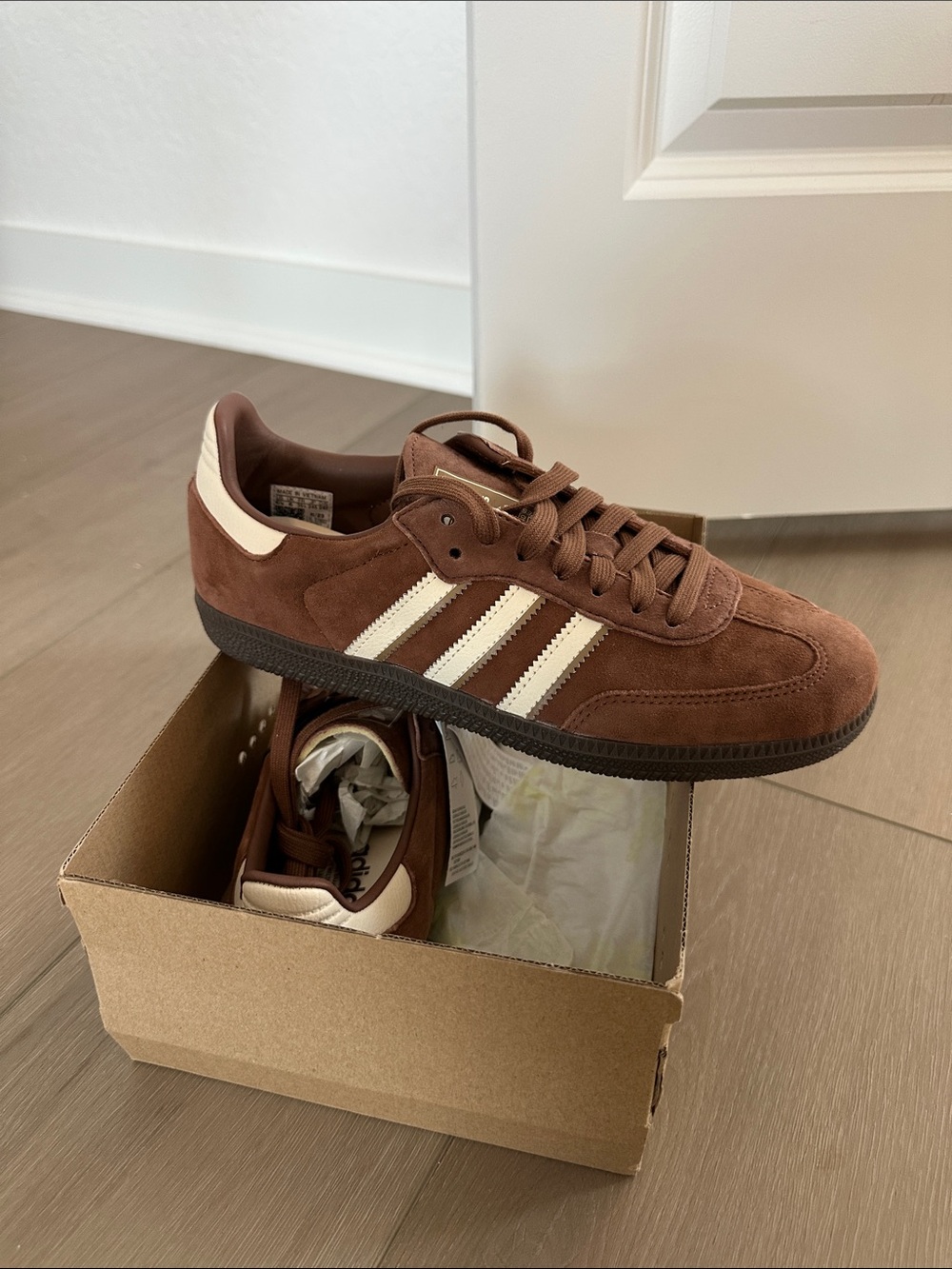 Samba OG adidas Brown Suede Sneakers with Cream Stripes Men’s 6.5